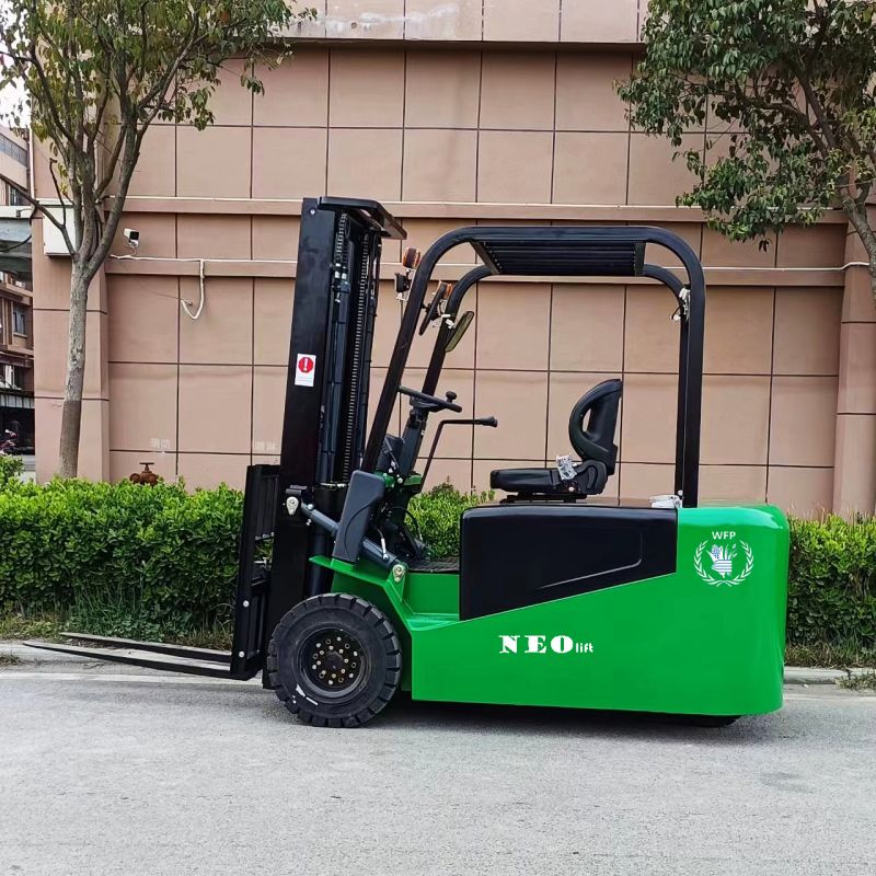 3 wheel electric forklift